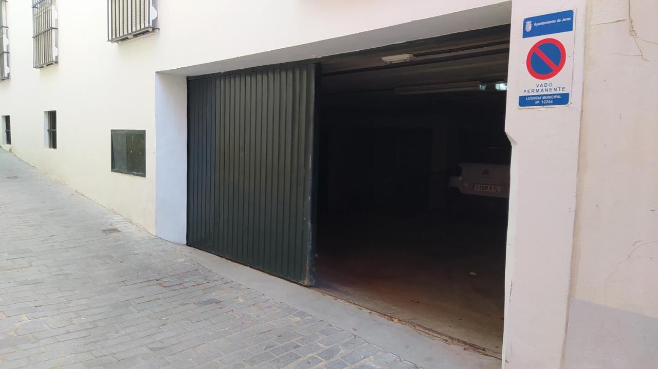 Sherryflat Claveles - Parking Jerez de la Frontera Extérieur photo
